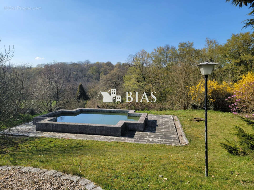 Autre à SAINT-PIERRE-DE-VARENGEVILLE