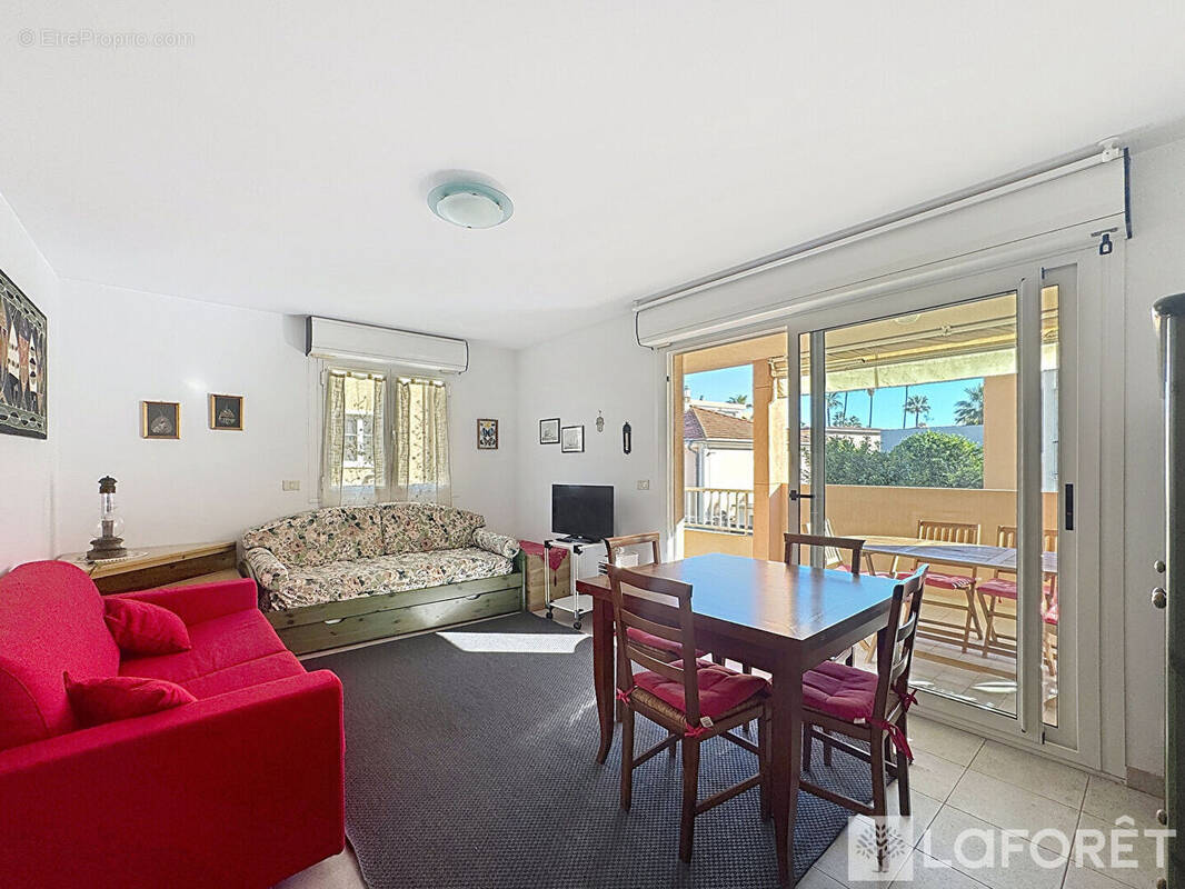 Appartement à ROQUEBRUNE-CAP-MARTIN