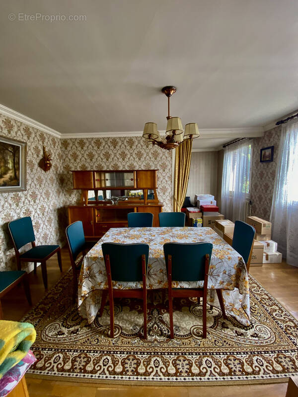 Maison à MORANCEZ