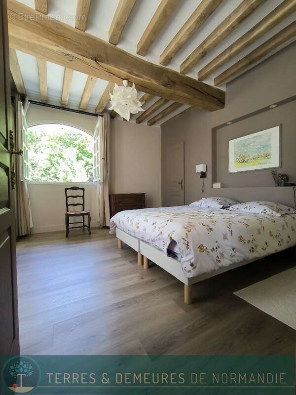 CORMEILLES (27260), Belle Propriété avec Dépendances sur 8 hectares. - photo 10