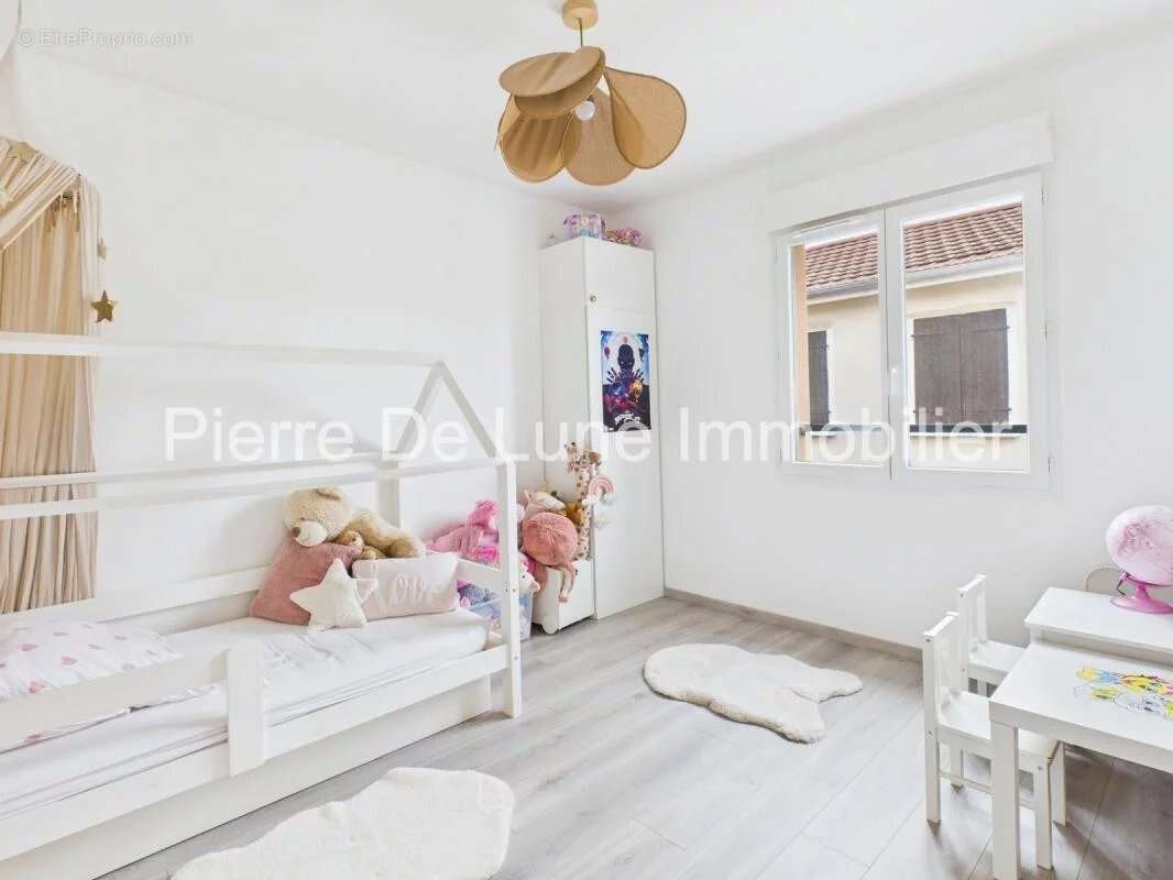 Appartement à SATHONAY-CAMP