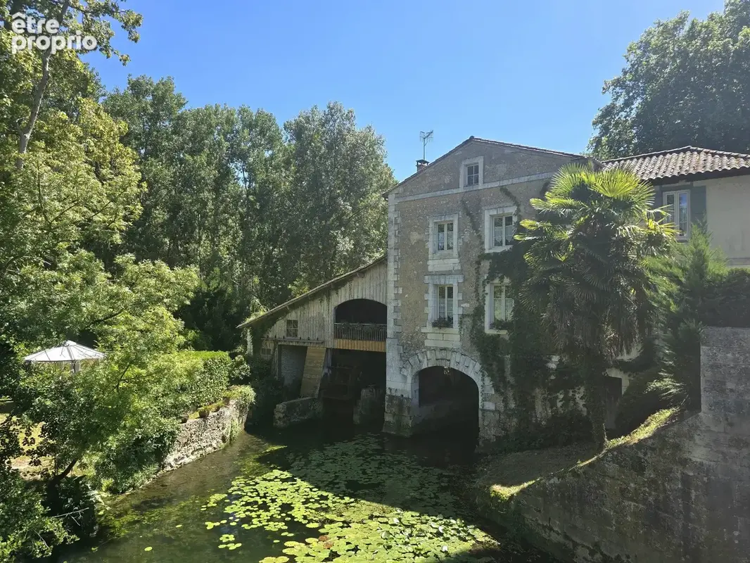 Maison à VILLETOUREIX