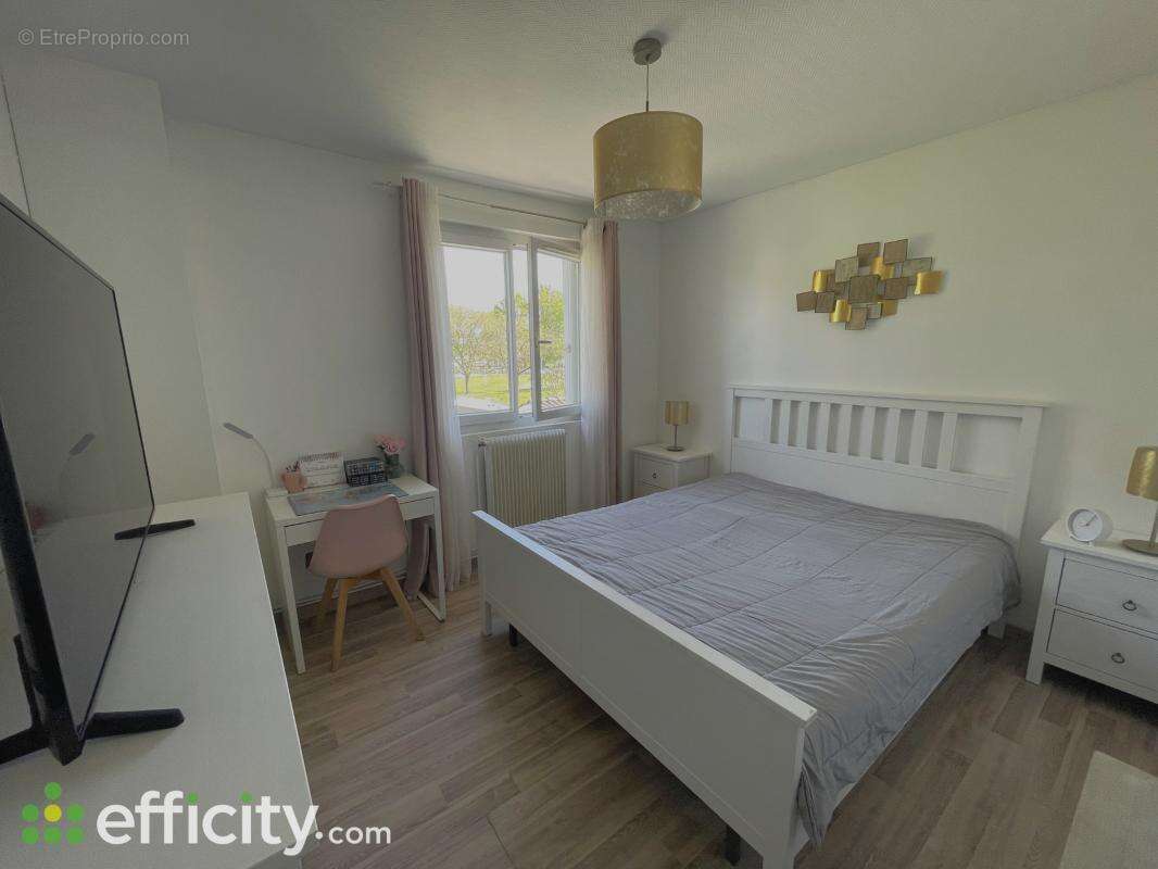 Maison à SAINT-SEURIN-SUR-L'ISLE