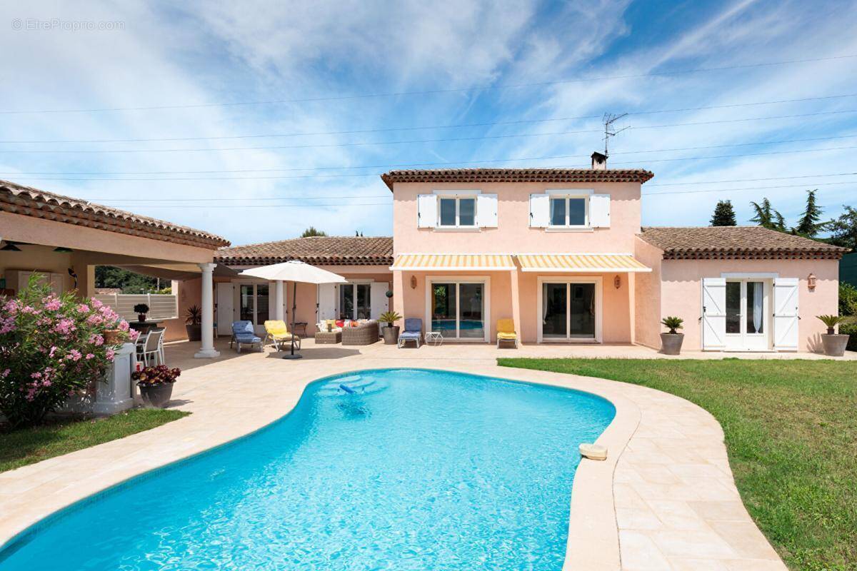 Maison à MOUANS-SARTOUX