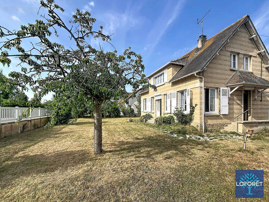 Maison à BEAUMESNIL
