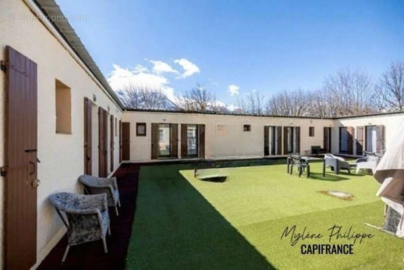 Commerce à SAINT-BONNET-EN-CHAMPSAUR