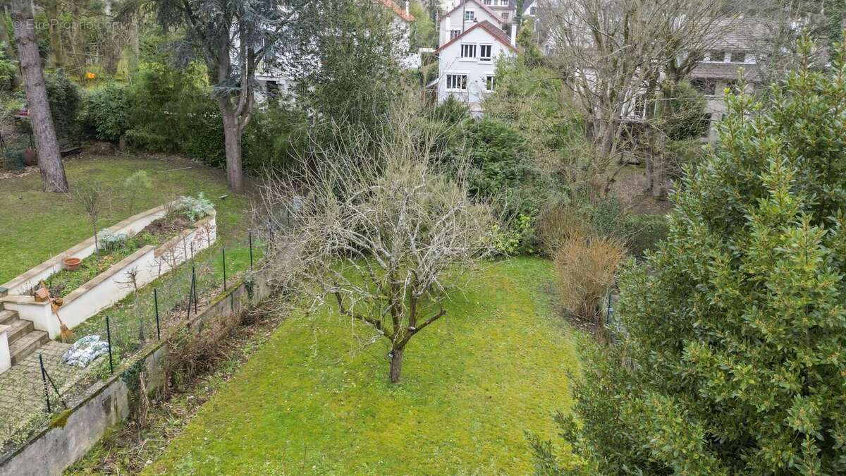 LA Celle Saint-Cloud - photo 3