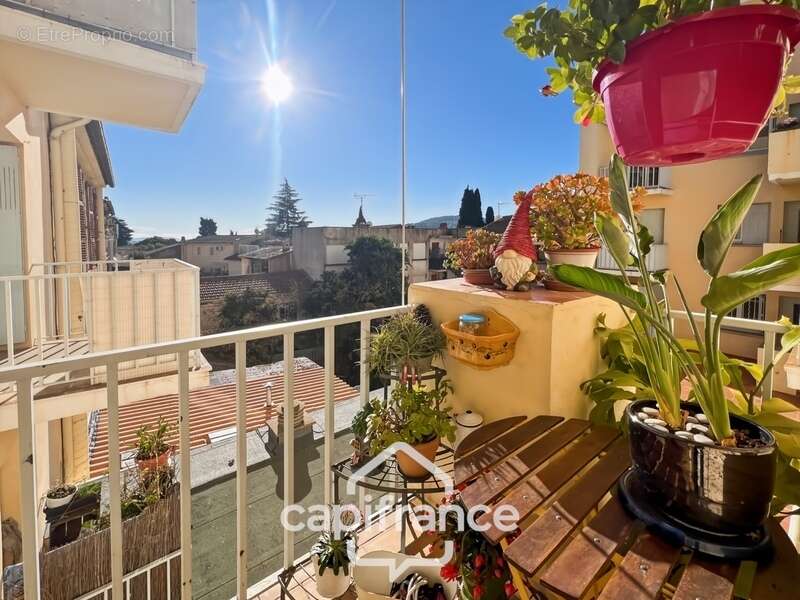 Appartement à HYERES
