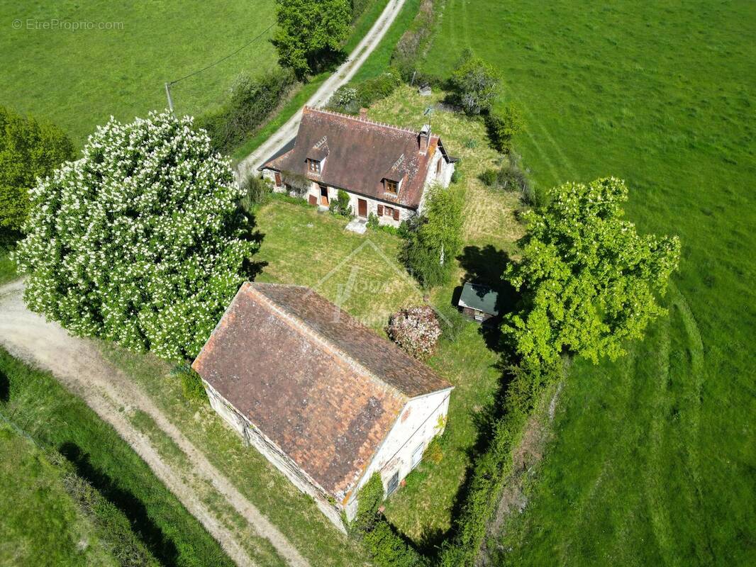 Maison à COSNE-D'ALLIER