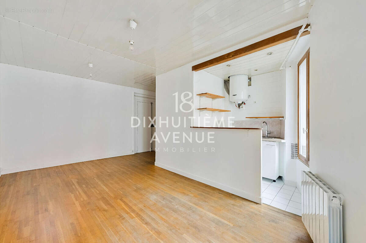 Appartement à PARIS-18E
