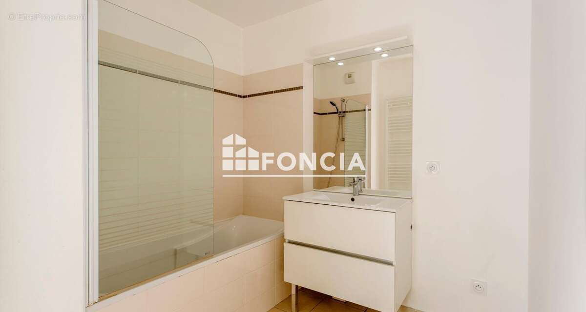 Appartement à SALON-DE-PROVENCE