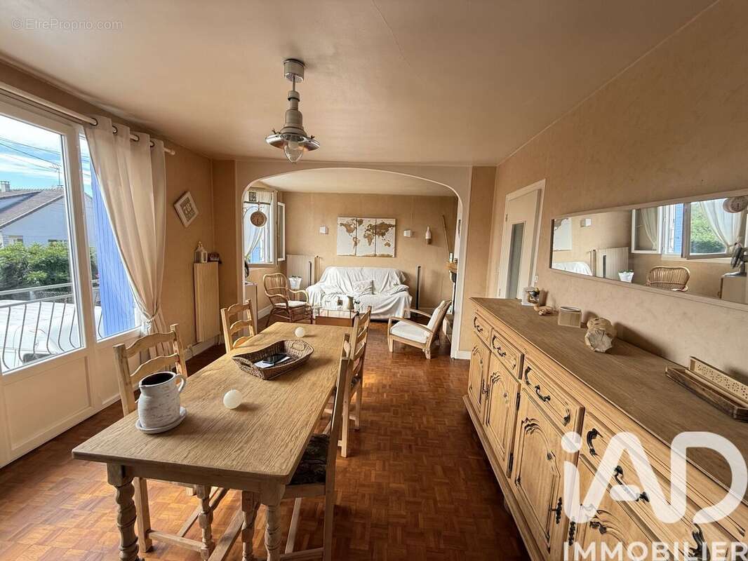 Photo 2 - Maison à BETON-BAZOCHES