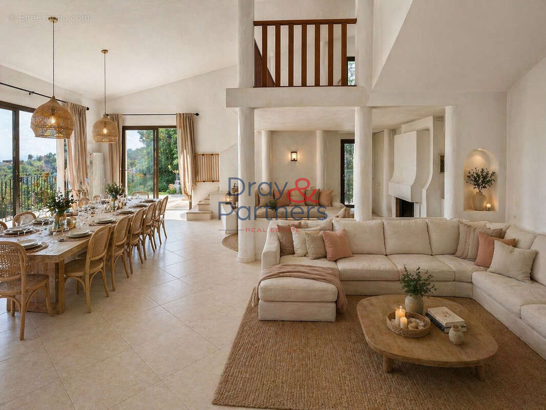 Maison à MANDELIEU-LA-NAPOULE