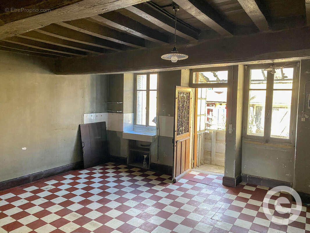 Maison à SAINT-PERE