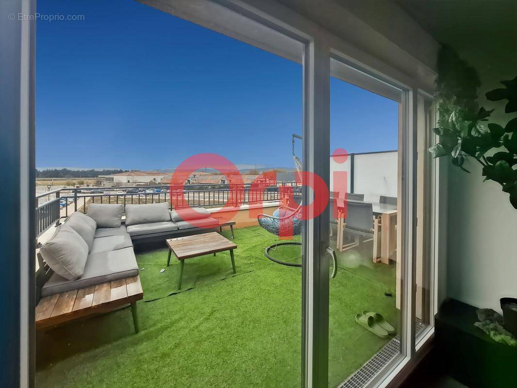 Appartement à LE PUY-SAINTE-REPARADE