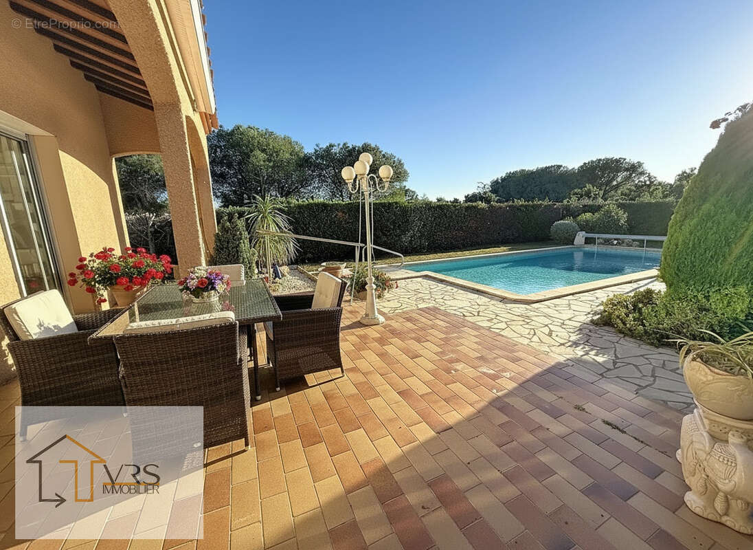 Maison à SAINT-ESTEVE