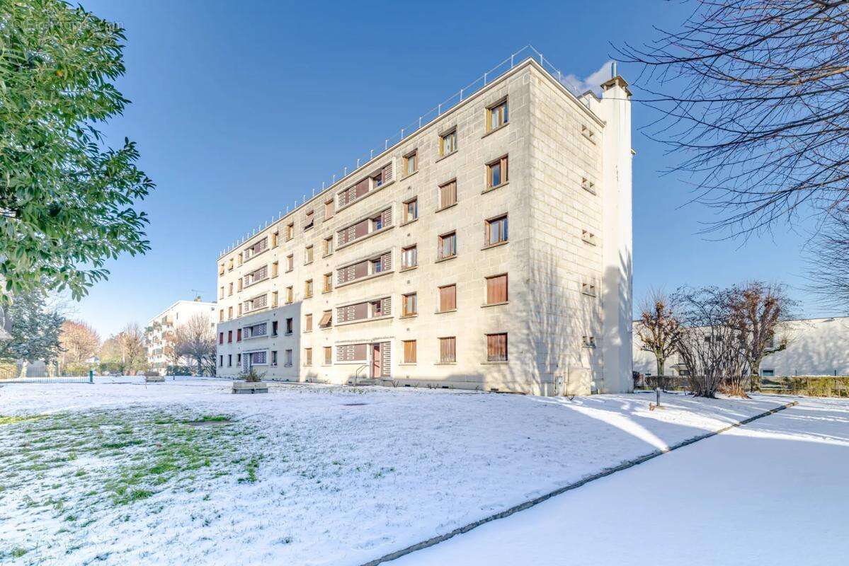 Appartement à THIAIS