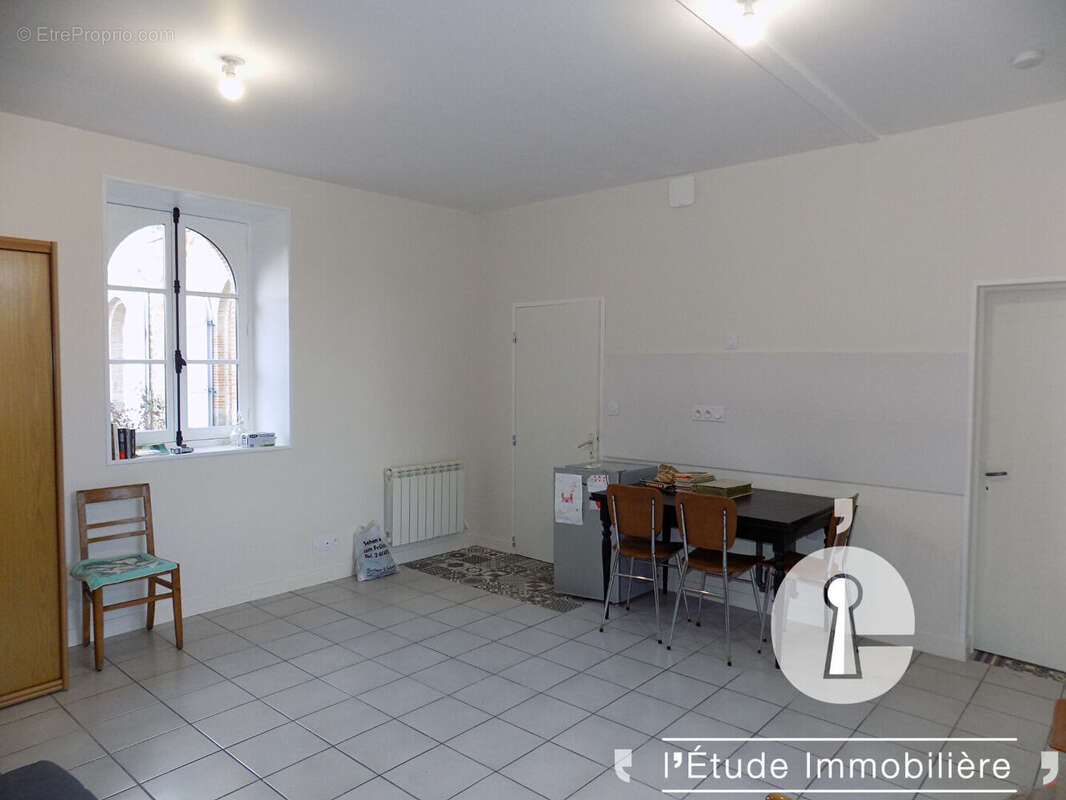 Maison à MESLAY-DU-MAINE