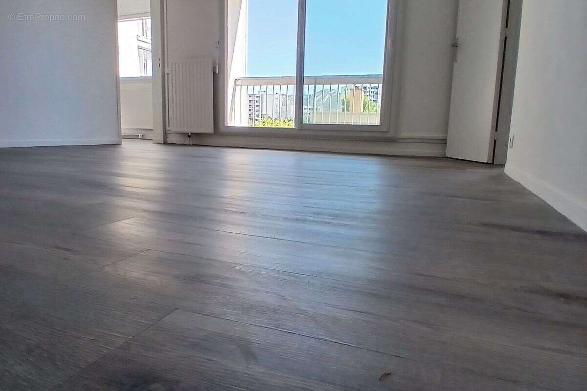 Appartement à MARSEILLE-11E