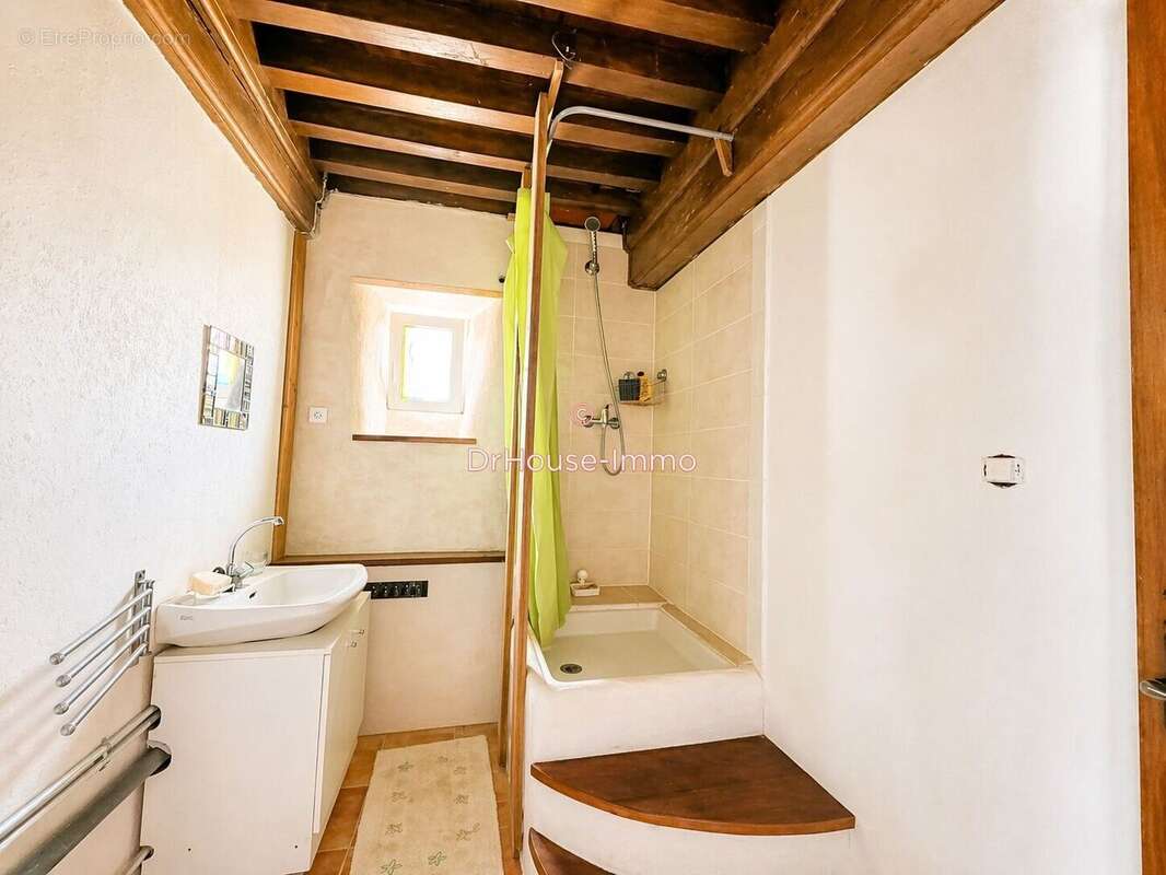 Maison à QUARRE-LES-TOMBES
