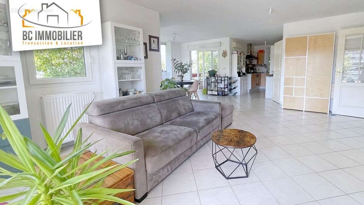 Appartement à FERNEY-VOLTAIRE