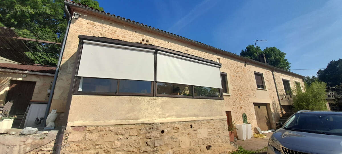 Maison à CUZORN