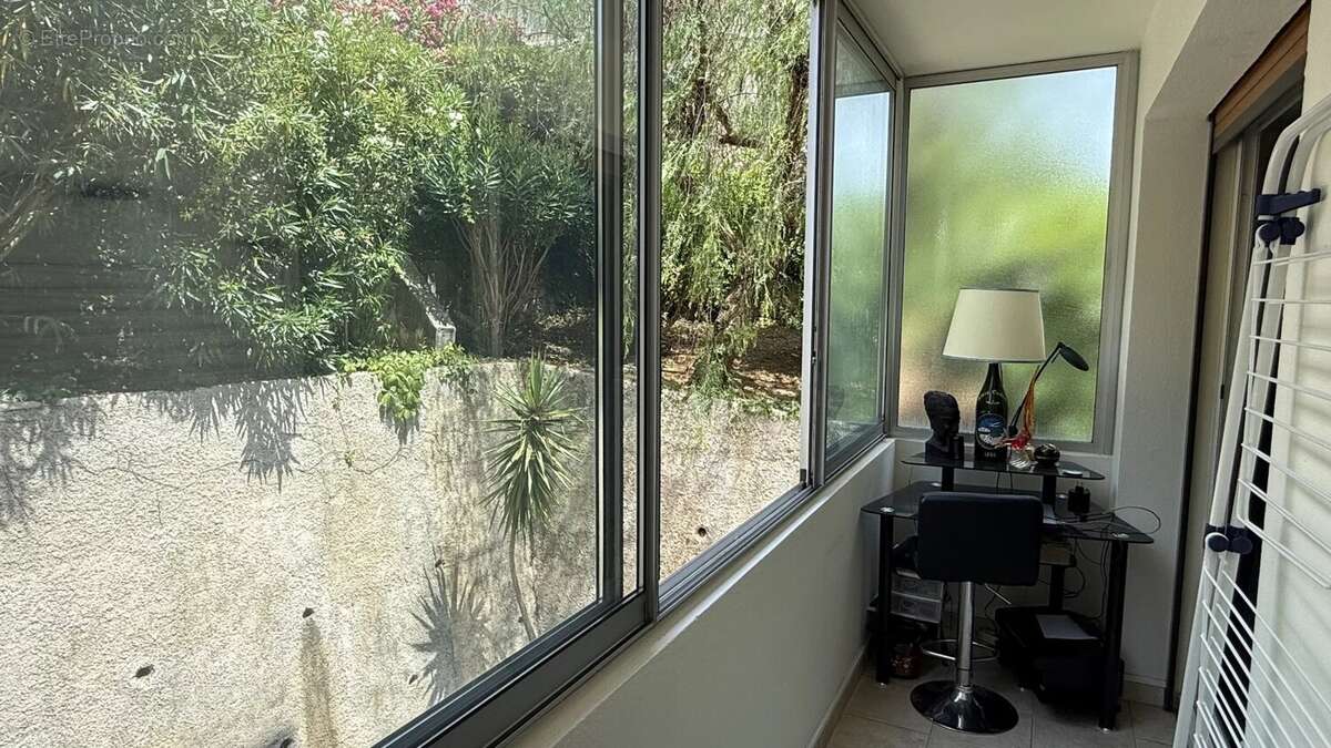 Le Cannet - Spacieux 3 pièces de 70 m² rénové avec terrasse et garage fermé - photo 27