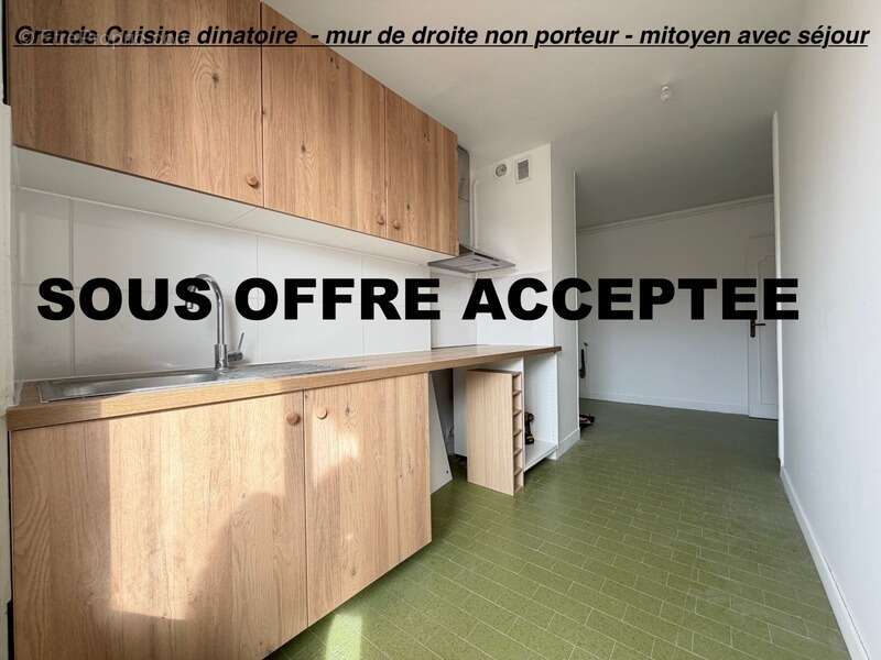 Appartement à MARSEILLE-4E