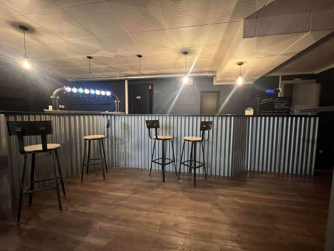 Commerce à SAINT-GILLES-CROIX-DE-VIE