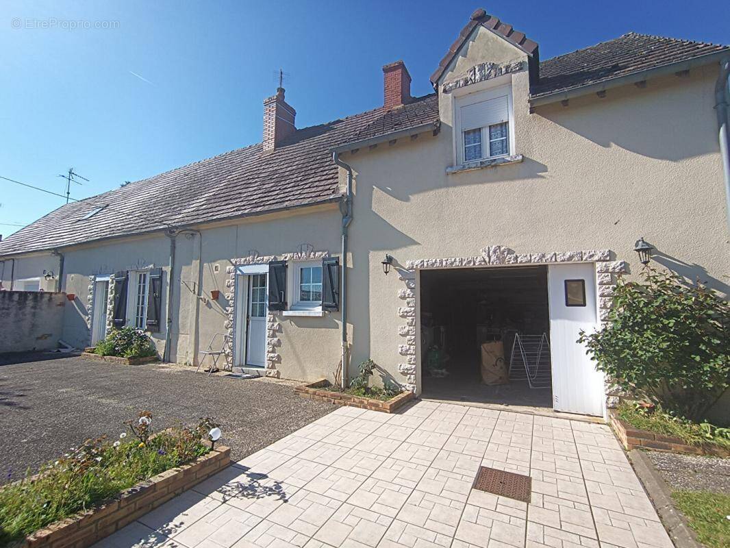 Maison à SAUVIGNY-LES-BOIS