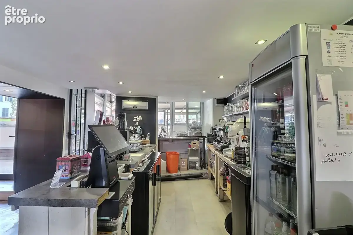 A vendre fonds de commerce brasserie du midi 183 m2 en excellent etat idealement situe dans le centre ville de cuers - photo 6
