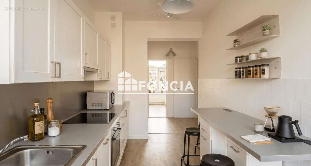 Appartement à MARSEILLE-8E