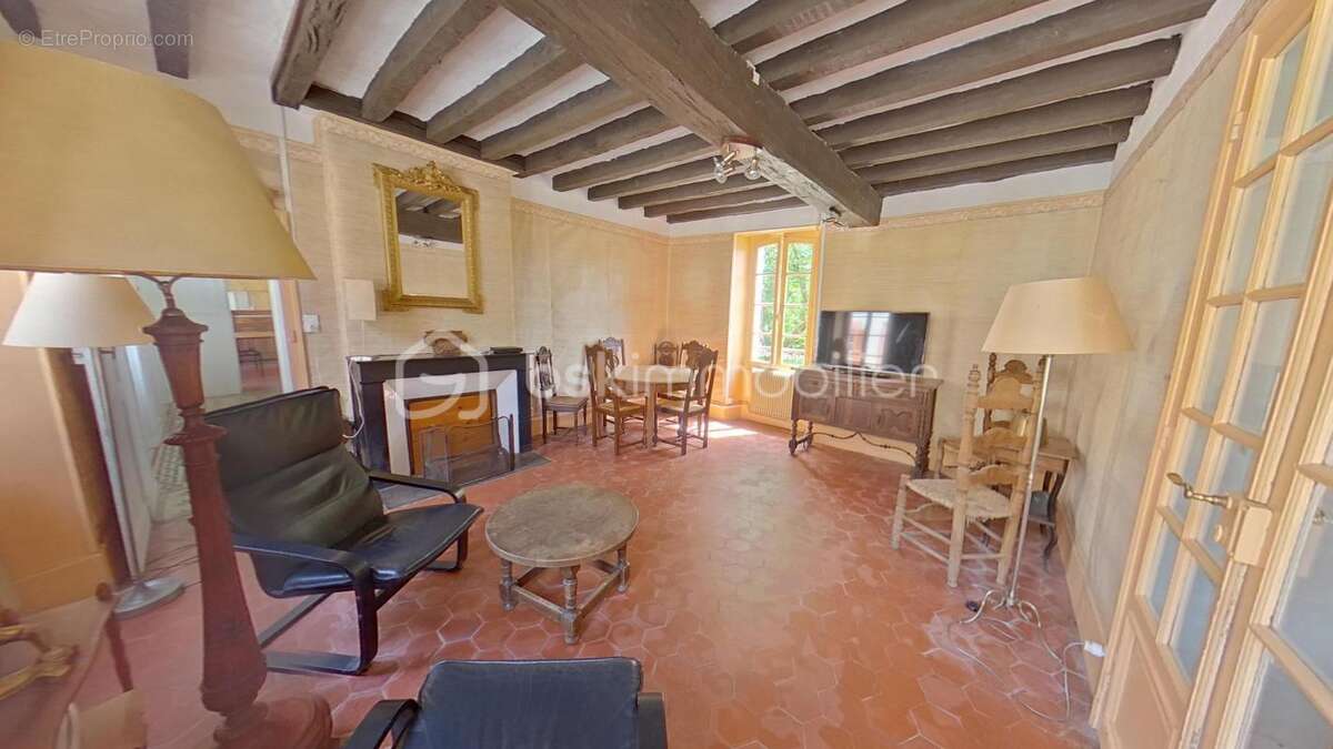 Maison à COURGENAY