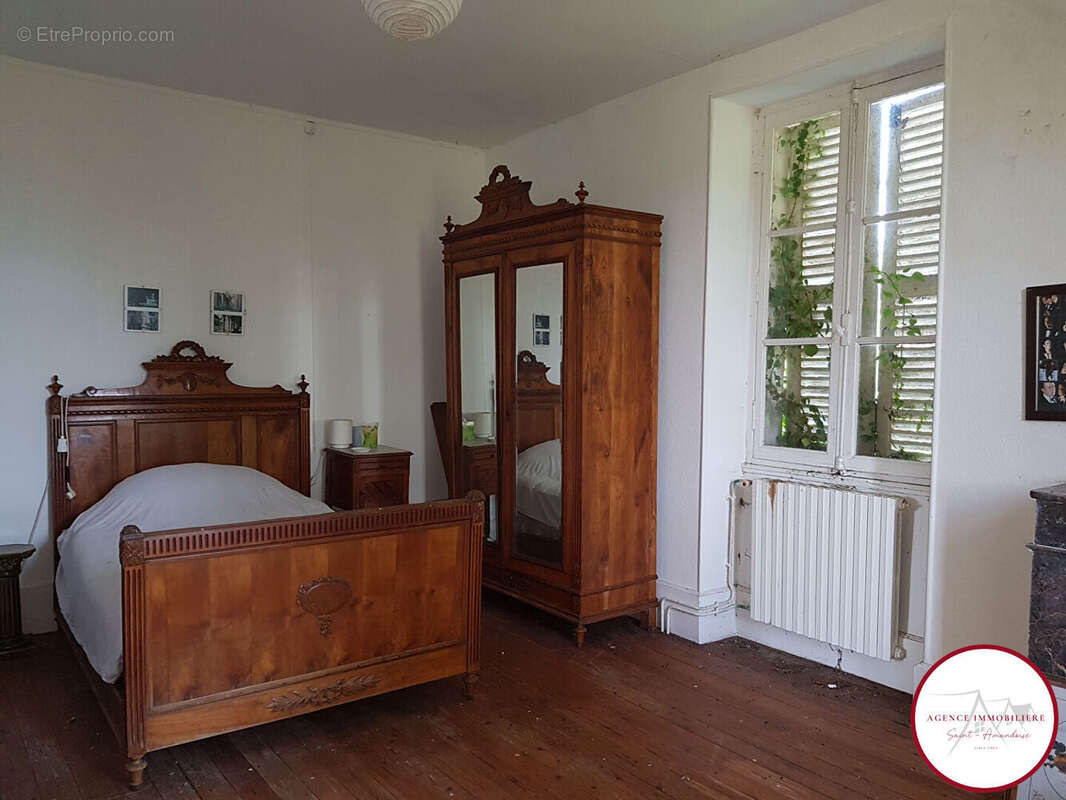 Maison à FAVERDINES