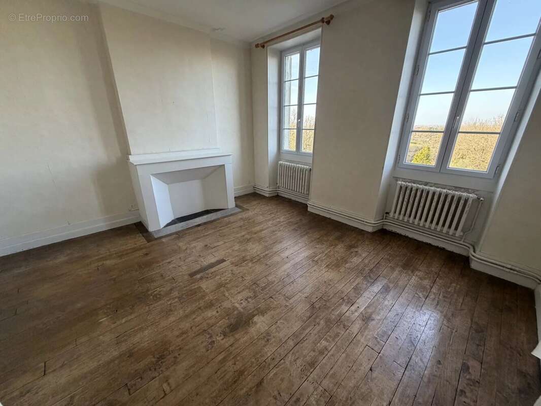 Maison à LE HOUGA