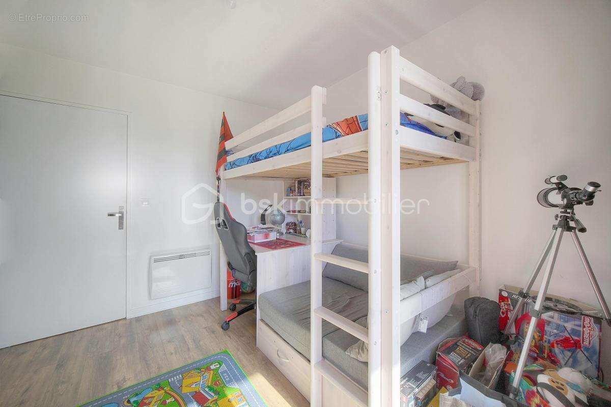 Appartement familial 4 pièces avec terrasse, garage et cave – Secteur Cannes Gourguette - photo 8