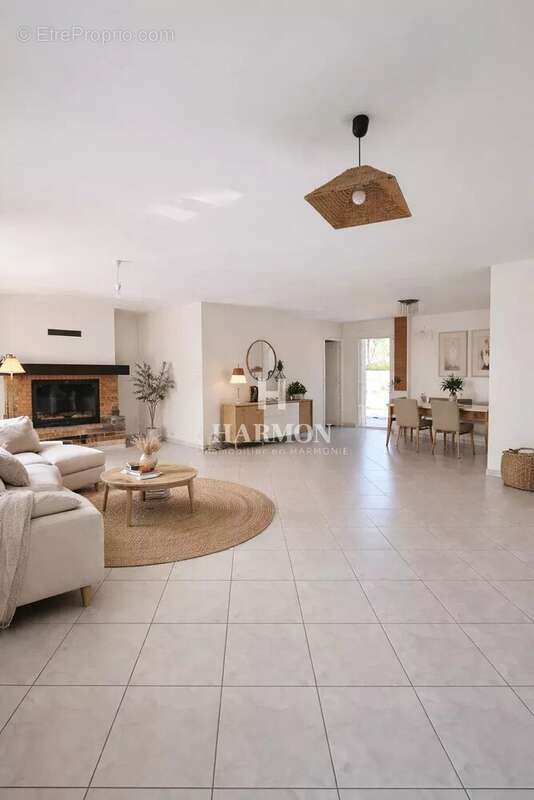 Maison à ARTIGUELOUVE