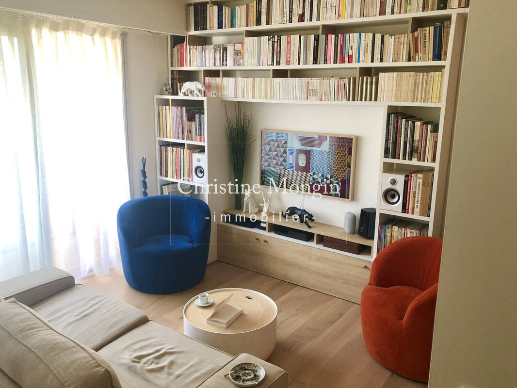 Appartement à NEUILLY-SUR-SEINE
