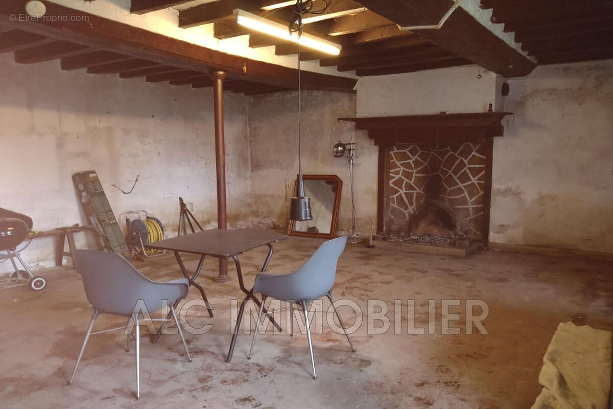 Maison à SAINT-AIGNAN-DE-COUPTRAIN