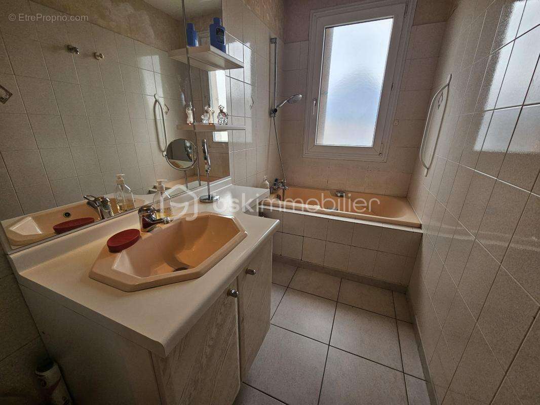 Appartement à FONTAINE