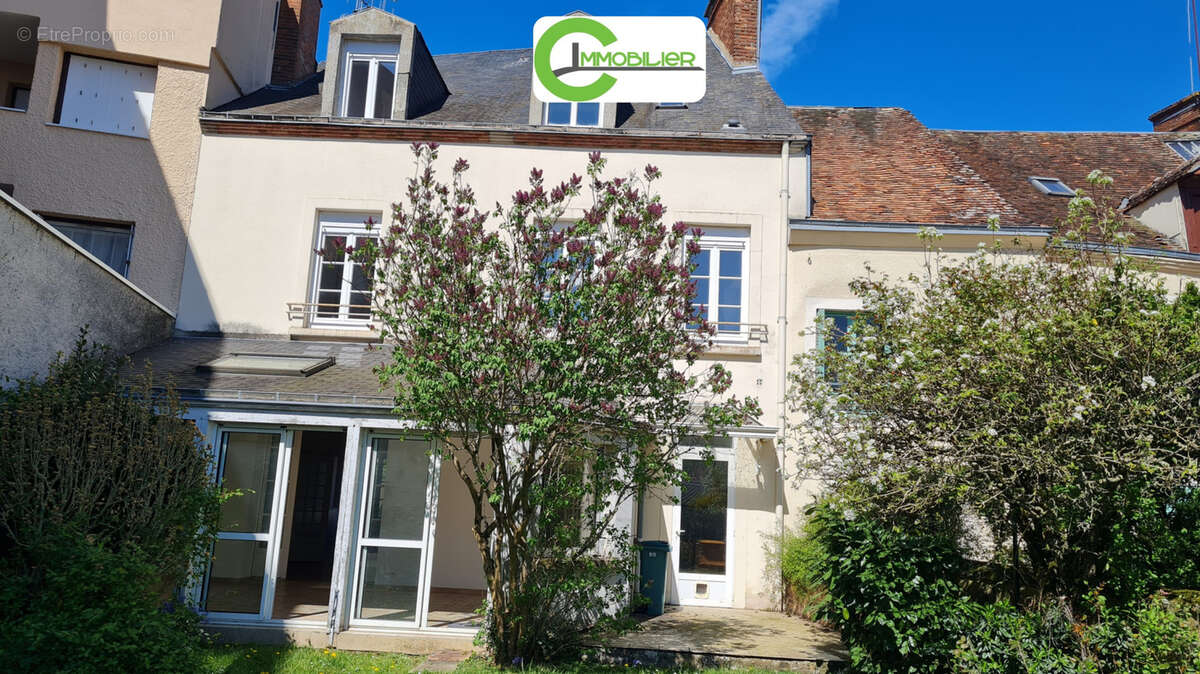 Maison à LA FERTE-BERNARD
