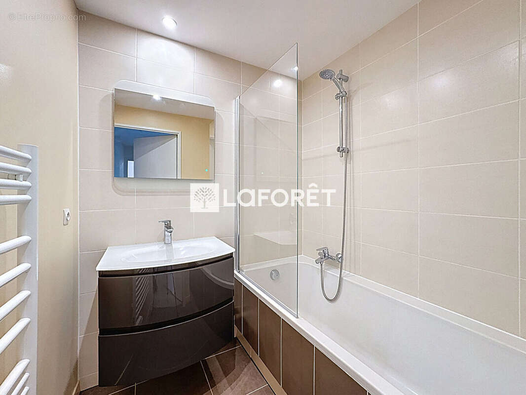Appartement à COLOMBES