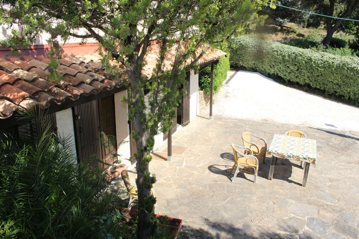 Maison à BORMES-LES-MIMOSAS
