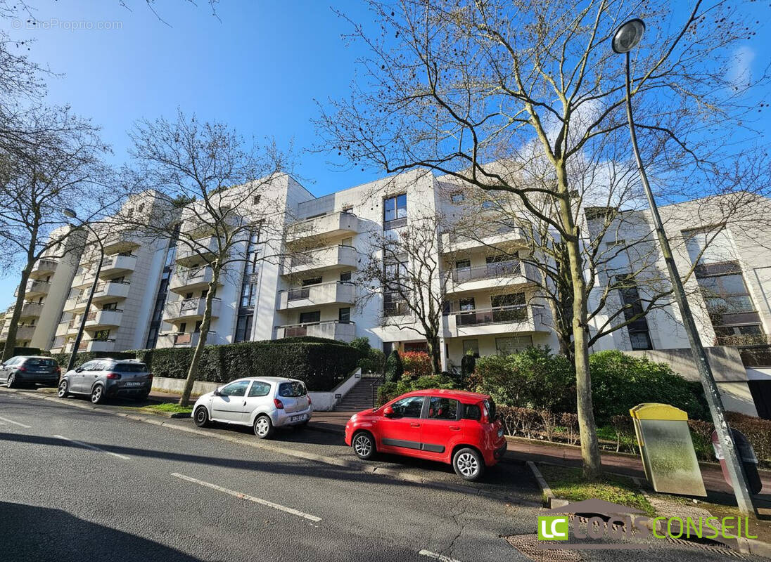 Appartement à CHATILLON
