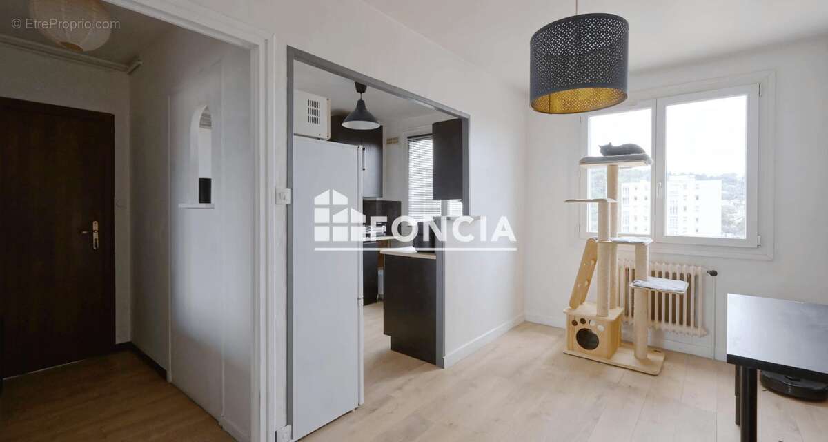 Appartement à BOURGOIN-JALLIEU