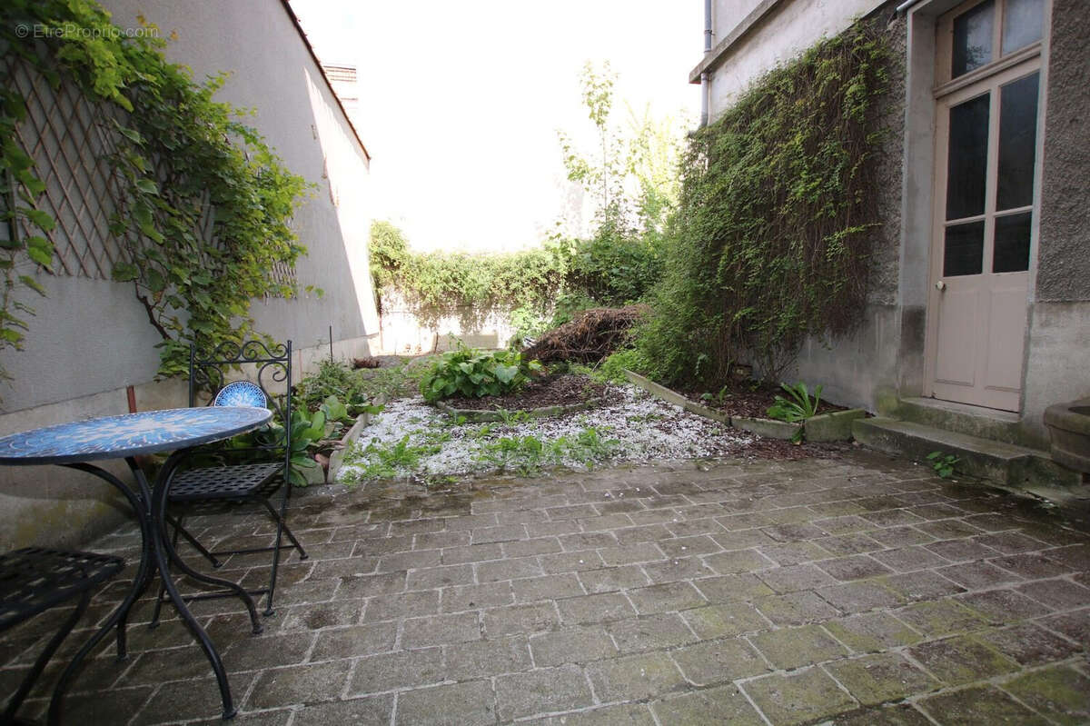 Appartement 72 m² à Reims  - photo 3