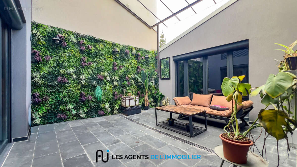 Appartement à NANTERRE