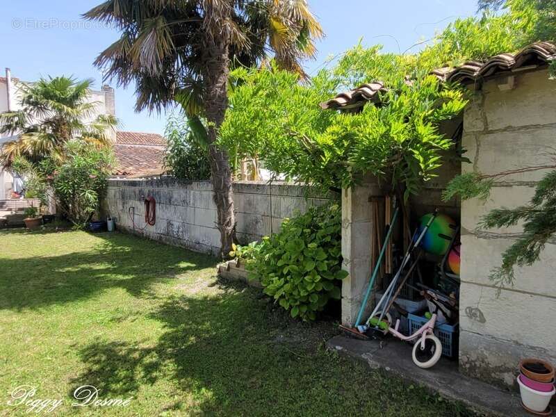 Maison à SAINTES