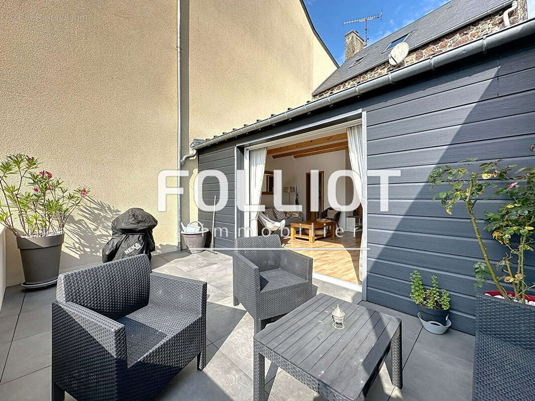 Maison à DONVILLE-LES-BAINS