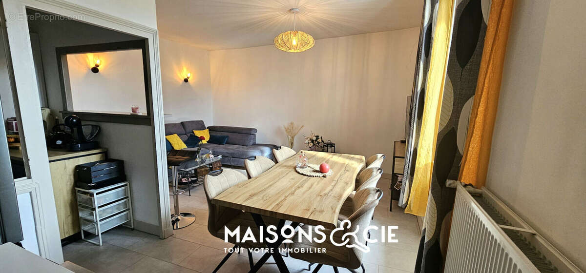 Maison à CHAZEY-SUR-AIN
